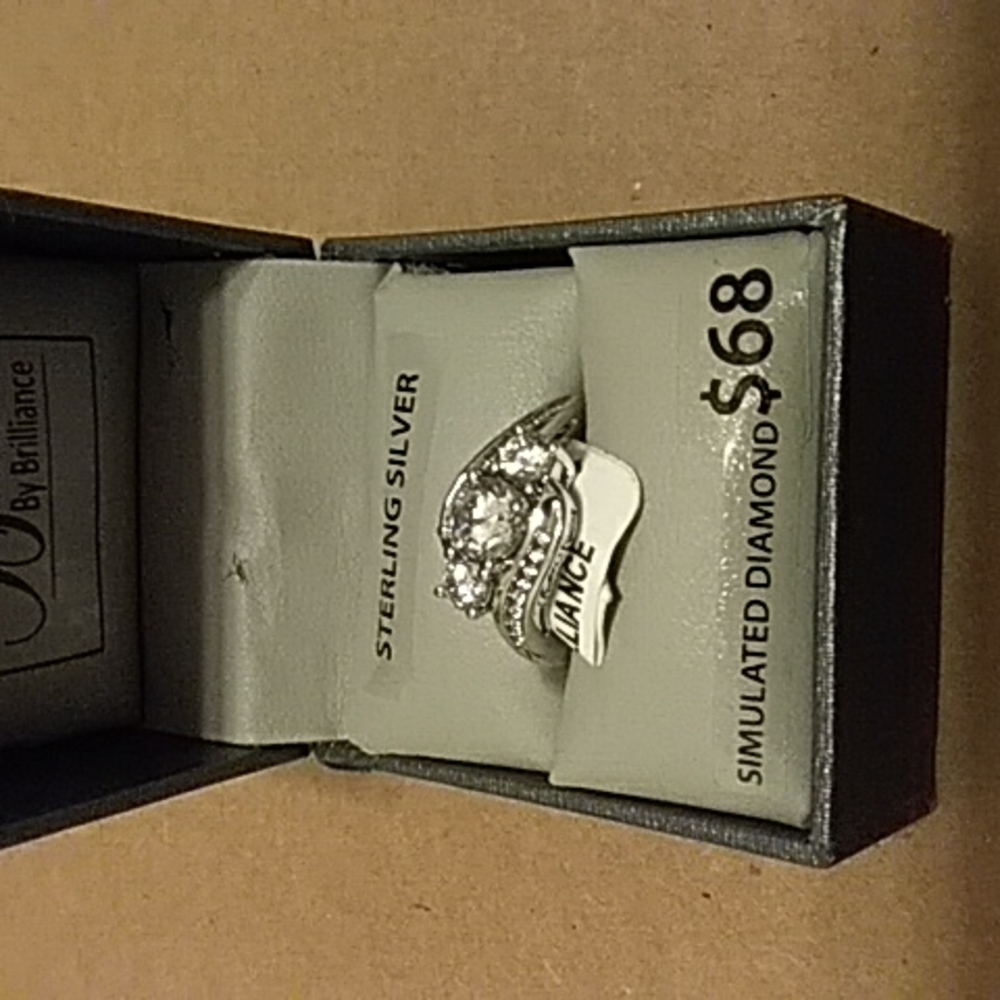 New Sterling Silver ring size 7